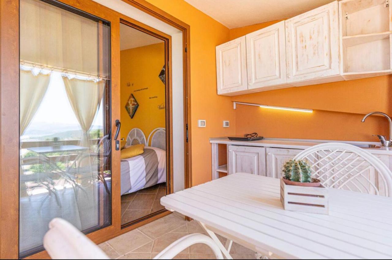 Casa Sharon Appartamento Vista Mare Ad Олбия Екстериор снимка