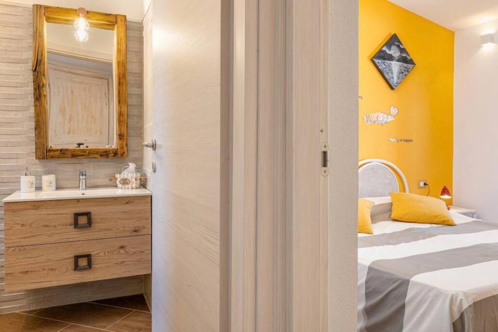 Casa Sharon Appartamento Vista Mare Ad Олбия Екстериор снимка